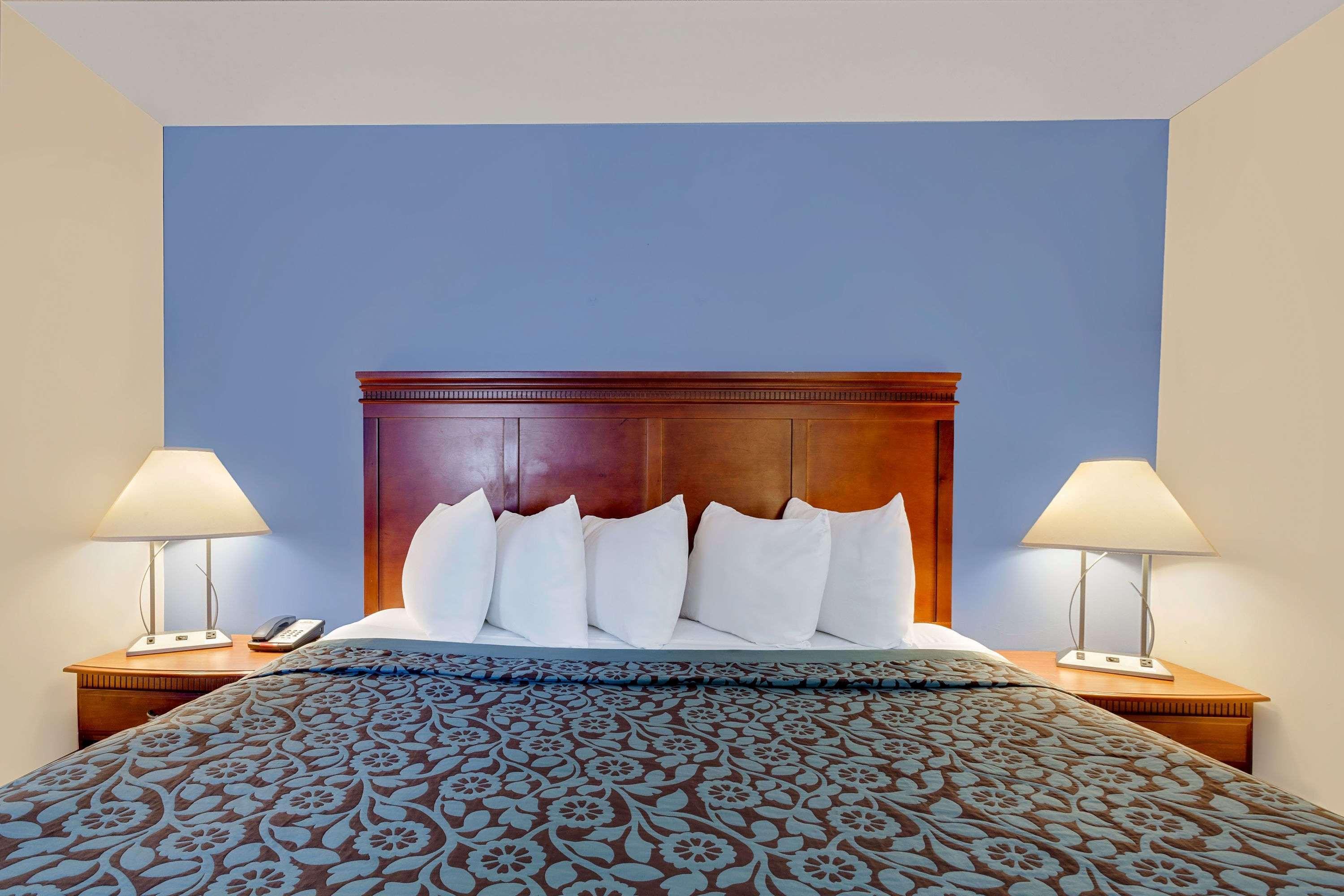 Days Inn By Wyndham Shrewsbury Worcester Exteriér fotografie