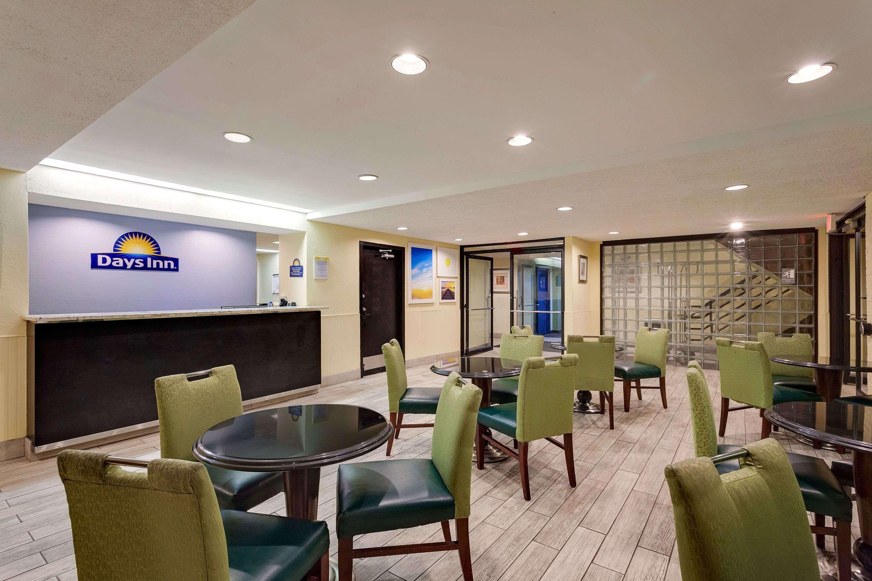 Days Inn By Wyndham Shrewsbury Worcester Exteriér fotografie